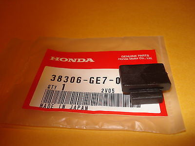 Honda CH80 CH150 CH250 CBR600 CBR1000 CBR1000F  turns signal relay holder OEM