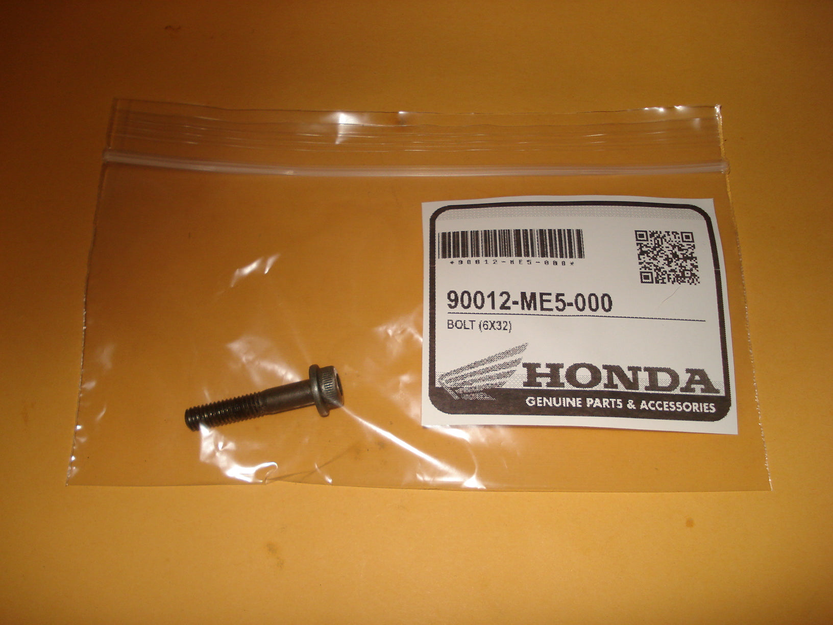 Honda XR250 XR250L XR250R  CB 650  550 CB550SC CB650SC VT1100C  Engine Cover  Bolt Socket 6x32 OEM